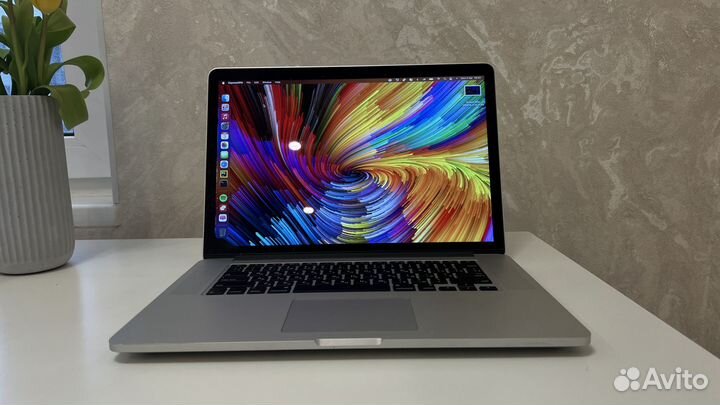 MacBook Pro 15 2015 i7 2.8GHz 16GB 256SSD