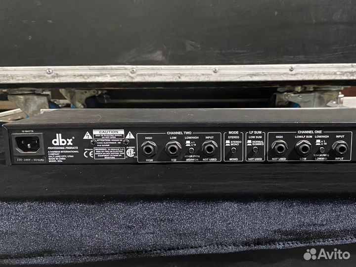 Кроссовер DBX 223S