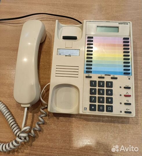 Телефонный аппарат 90-х годов