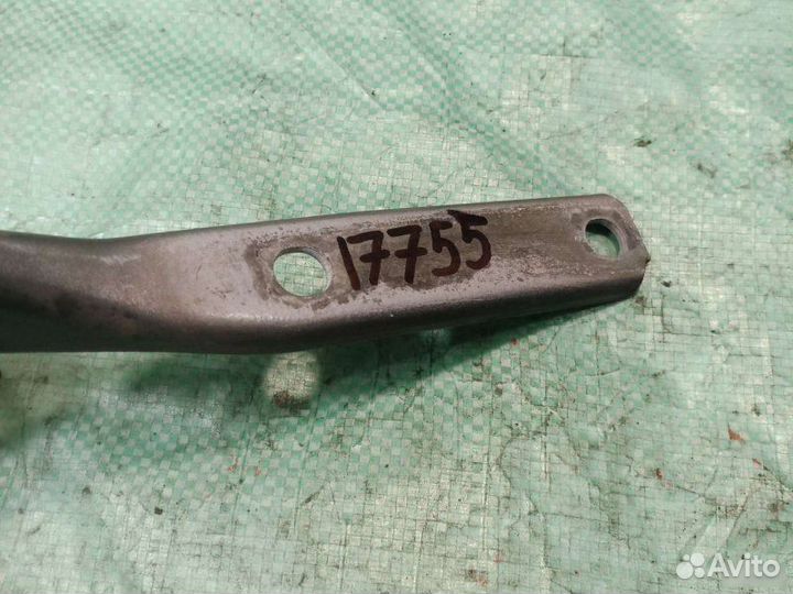 Петля капота левая Audi A4 B5