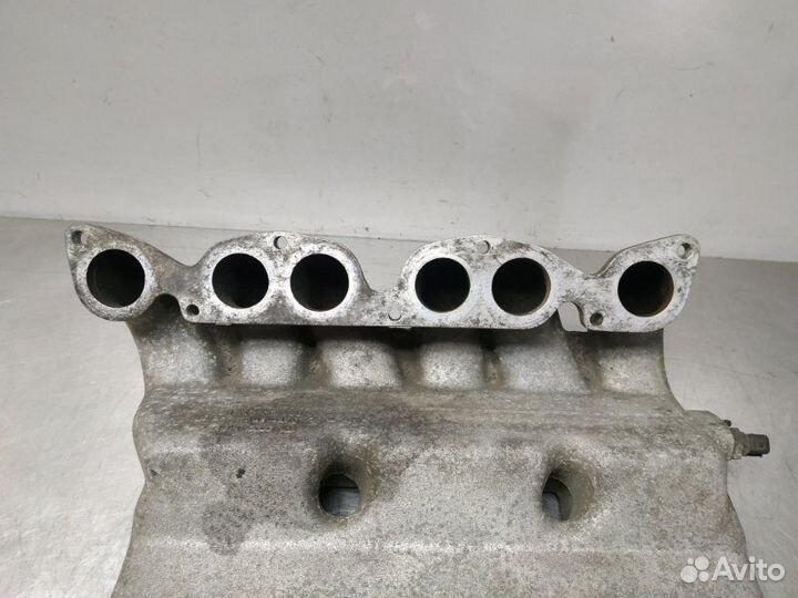Коллектор впускной Volkswagen Passat B3 AAA