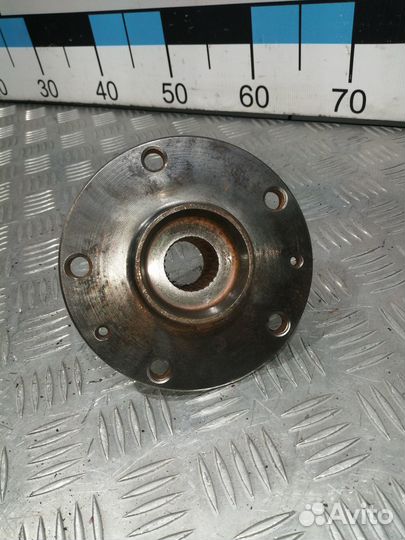 Б/У Ступица передняя Suzuki SX4