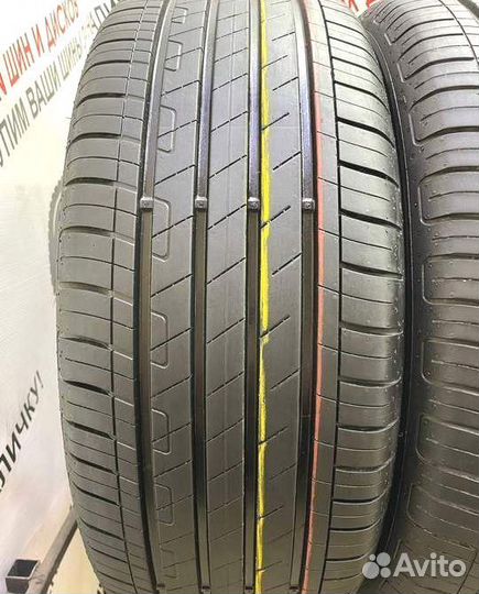 Goodyear EfficientGrip Performance 215/60 R17 93N