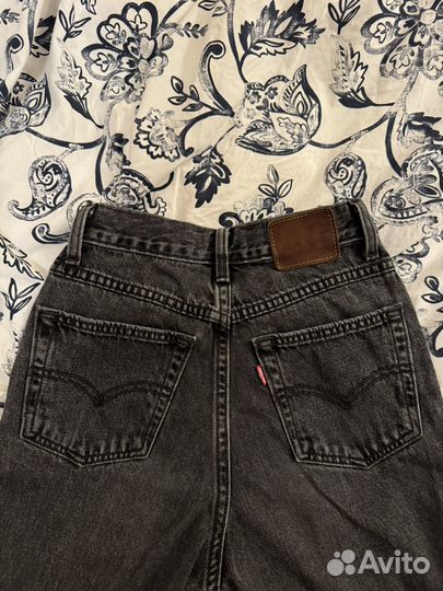 Джинсы levis mom 23
