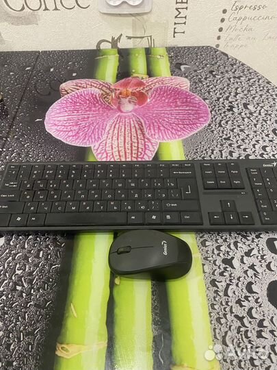 Монитор Samsung