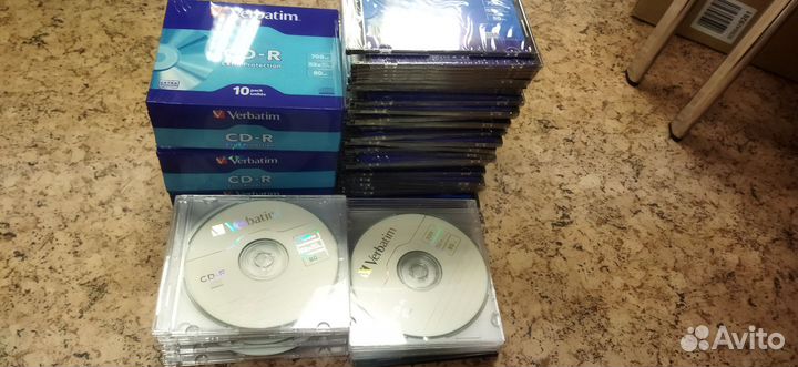 Диски CD R новые в коробках Verbatim 88 штук
