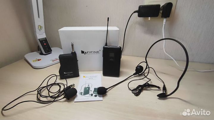 Беспроводной петличный микрофон Fifine K037B c гар