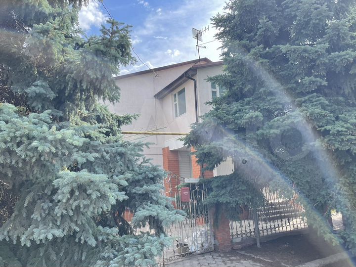 Дом 168 м² на участке 11 сот.