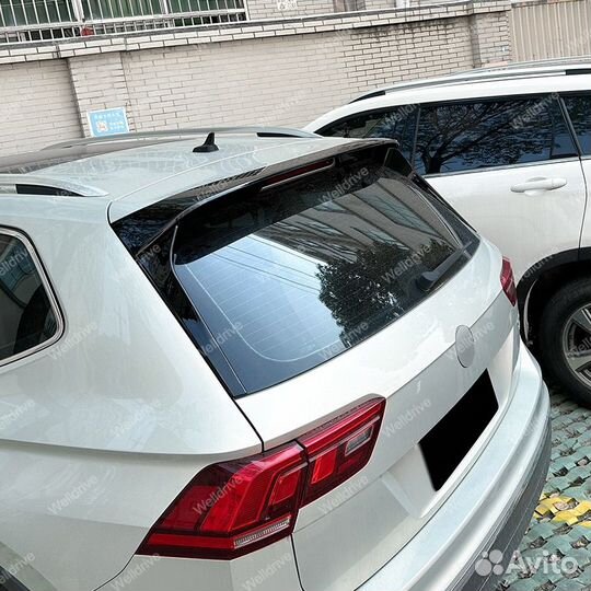 Спойлер VW Tiguan 2 R-line черный глянец