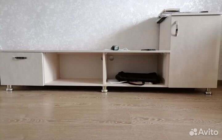 Тумба под телевизор