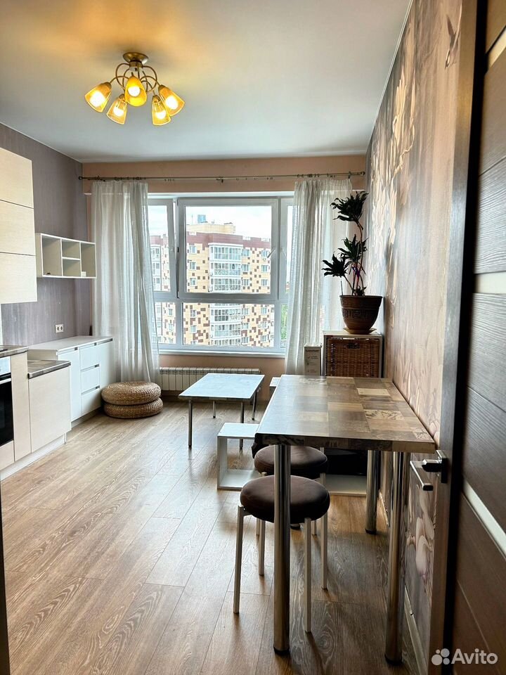 2-к. квартира, 62 м², 10/12 эт., Андреевка