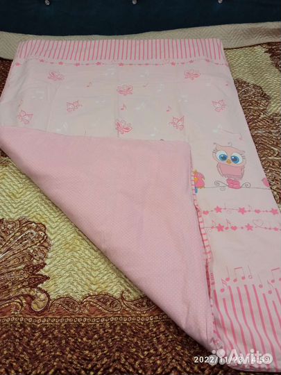 Комплект белья и бортики в детскую кроватку