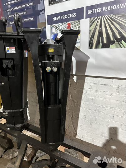 Гидромолот CAT H63 диафрагменный