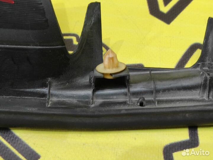 Накладка на крыло передняя правая Lexus Gs350