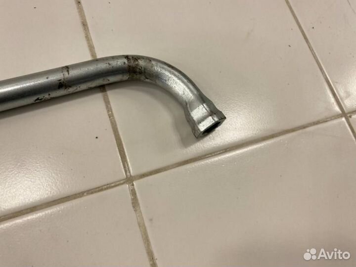 Ключ балонный Volkswagen Passat B7 (2010—2015)