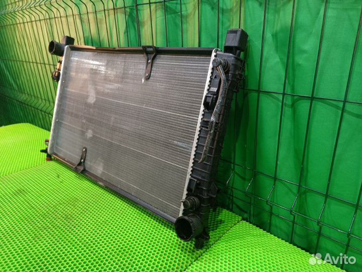 Радиатор охлаждения Mercedes-Benz C W203