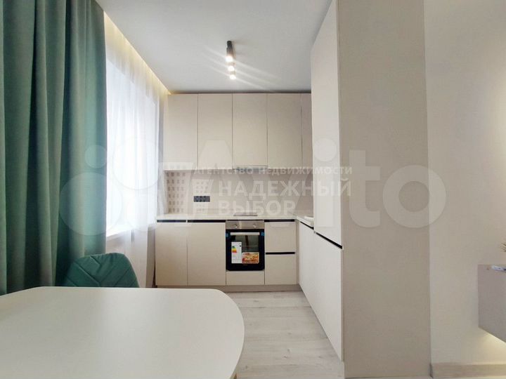 2-к. квартира, 42,1 м², 2/4 эт.