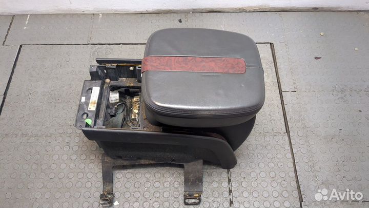 Консоль салона Cadillac Escalade 3, 2007