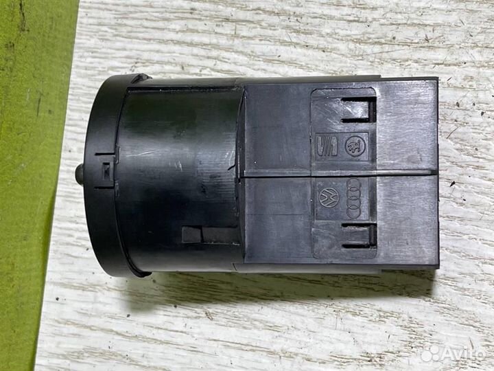 Переключатель света фар Шкода Октавия А4