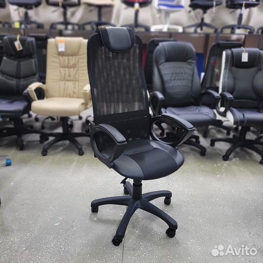 Компьютерное кресло офисное