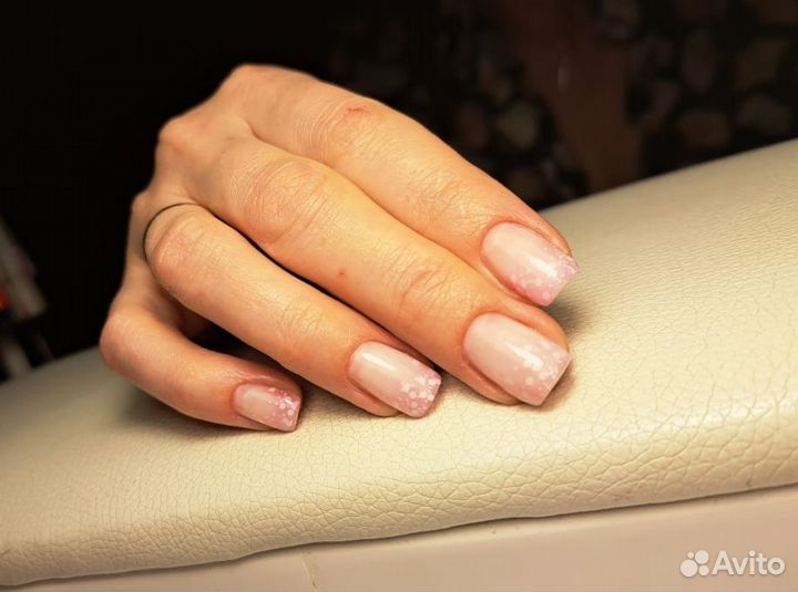 Маникюр и педикюр