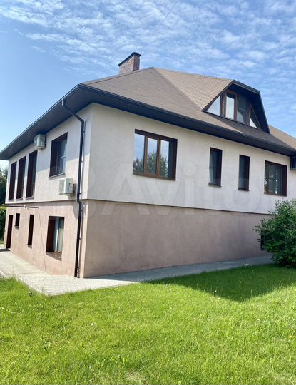 Дом 460 м² на участке 14 сот.