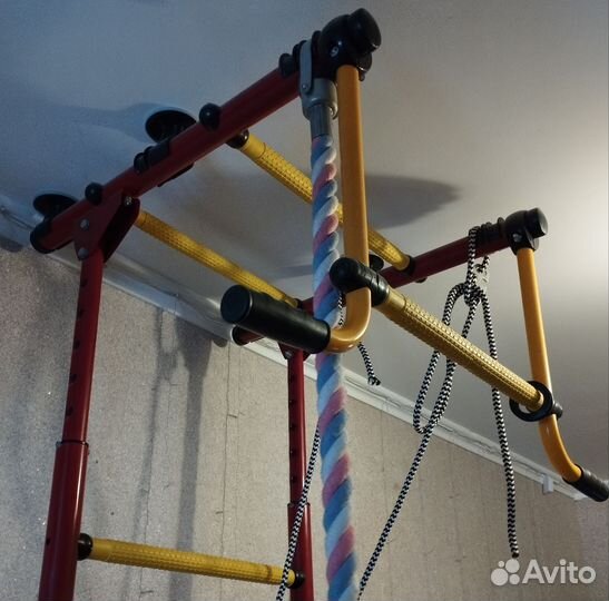 Детская шведская стенка с турником