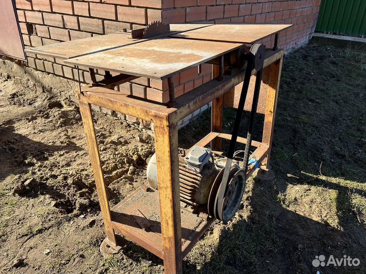 Станок деревообрабатывающий