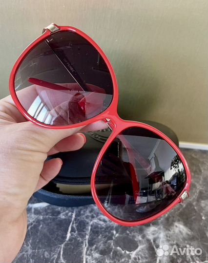 Солнцезащитные очки красные Ferre