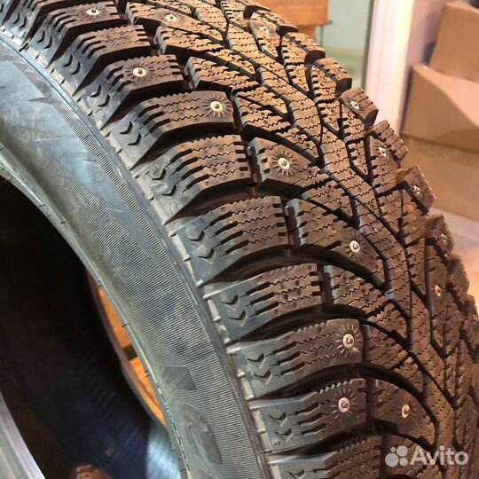 Formula Ice 215/50 R17 95T