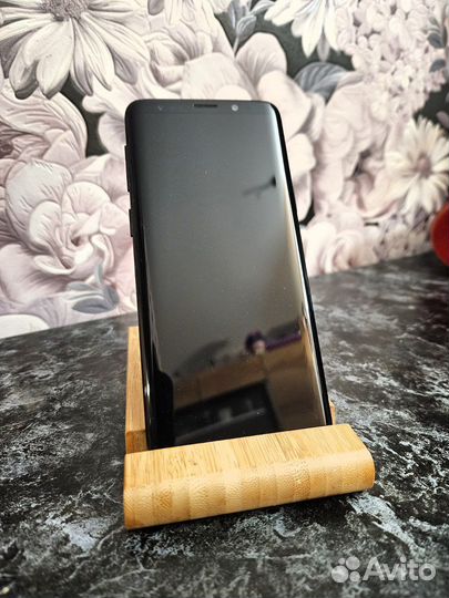Samsung Galaxy S9, 4/64 ГБ