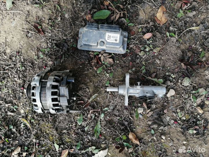 Запчасти на volkswagen polo