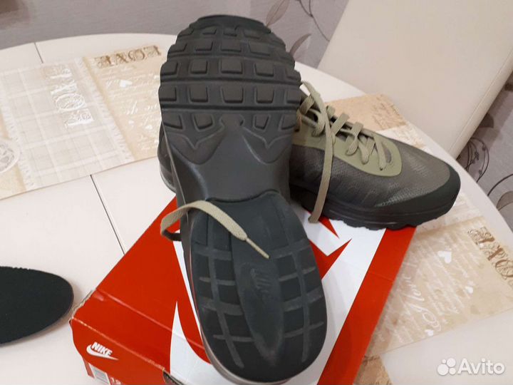 Кроссовки Nike Air Max Invigor