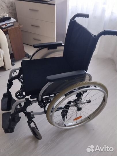 Инвалидная коляска