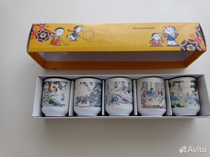 Японские фарфоровые рюмки для саке (сакадзуки)