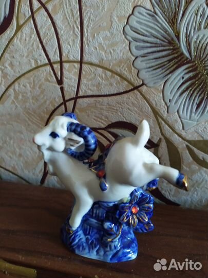 Статуэтки: Панда, баран, змея, черепашки