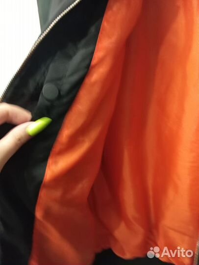 Бомбер белояр