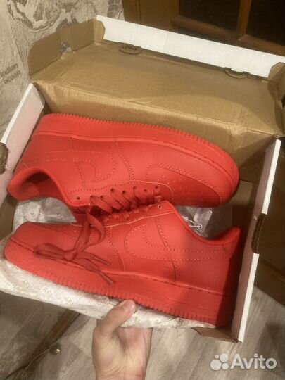 Nike air force 1 triple red