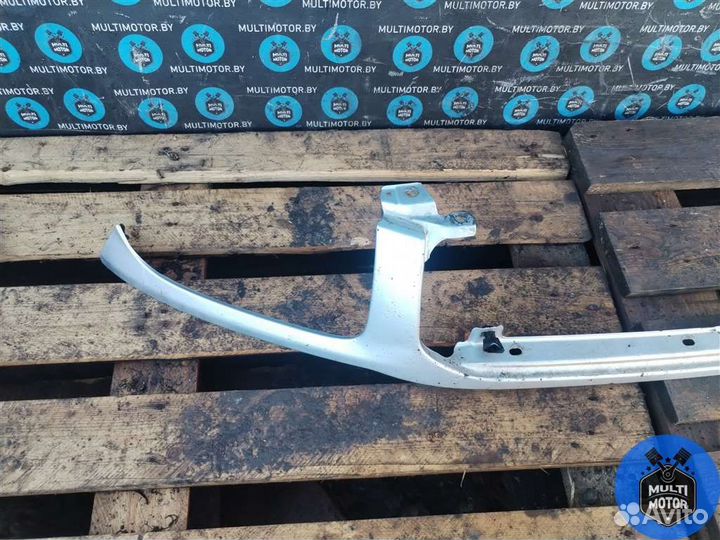 Ус под фару toyota RAV 4 II 2.0 D-4D 1CD-FTV