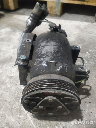 Компрессор кондиционера Audi A4 B5 1.8 AEB