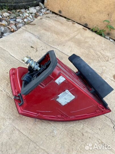 Фонарь задний правый наруж Volkswagen Jetta 6