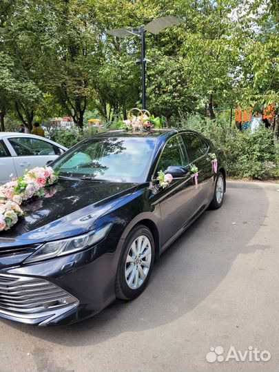 Свадебное украшение на автомобиль