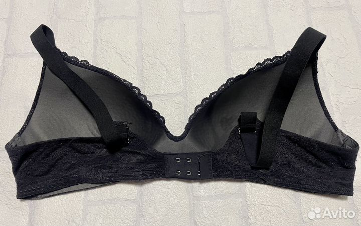 Бюстгальтеры Uniqlo