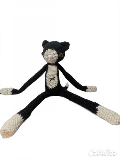 Вязаный кот