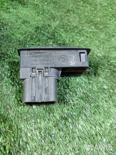 Кнопка стеклоподъемника LADA Kalina