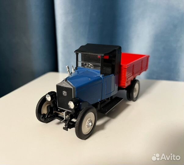 Советская модель 1:43 амо F15 СССР