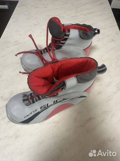 Лыжные ботинки детские размер 34