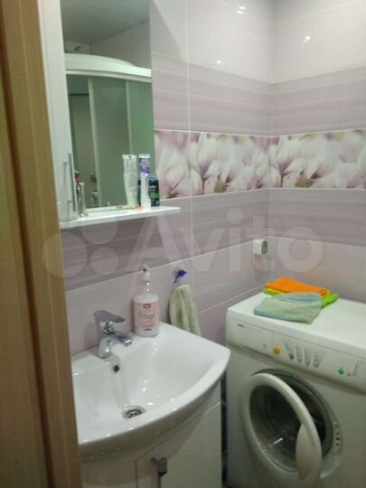 2-к. квартира, 53 м², 1/10 эт.