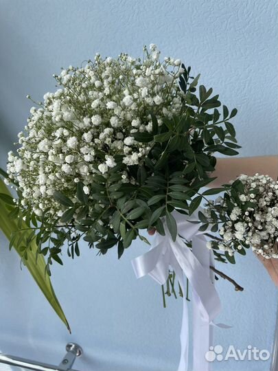 Букет из белой гипсофилы, свадебный букет