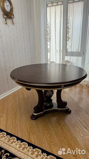 Кухонный стол